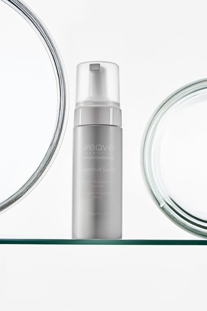 Pianka oczyszczająca Superfruit Surfie™ z kompleksem superowoców 150 ml